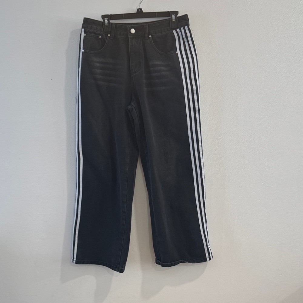 Stylish Black Jeans with White Accents size Large
